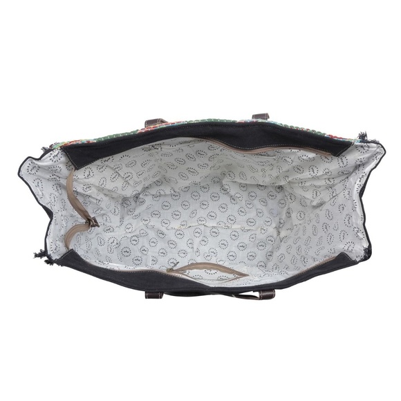 MYRA WEEKENDER/ DUFFEL BAG - Picture 5 of 8